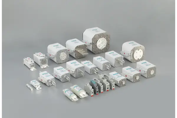 DC Contactors ແລະ Fuses ເຮັດວຽກຮ່ວມກັນແນວໃດ?